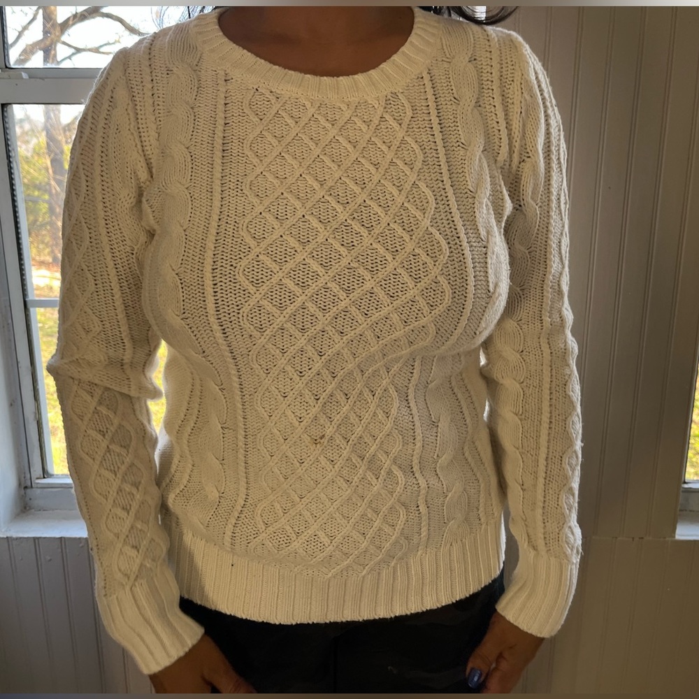 OLD NAVY SWEATER